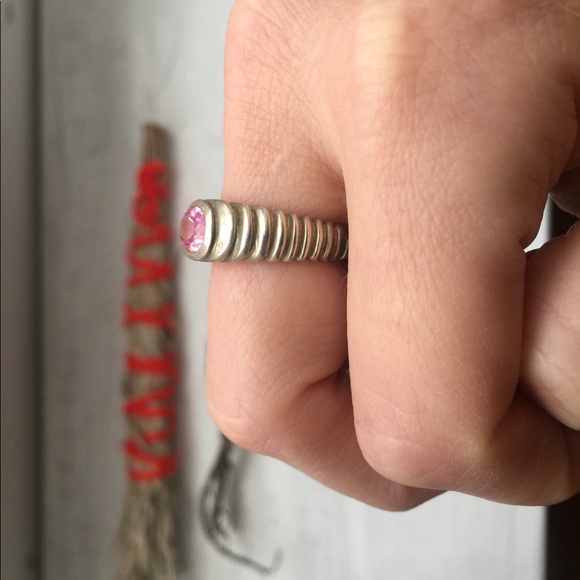Vintage Sterling Silver Pink Stone Ring - Picture 8 of 8